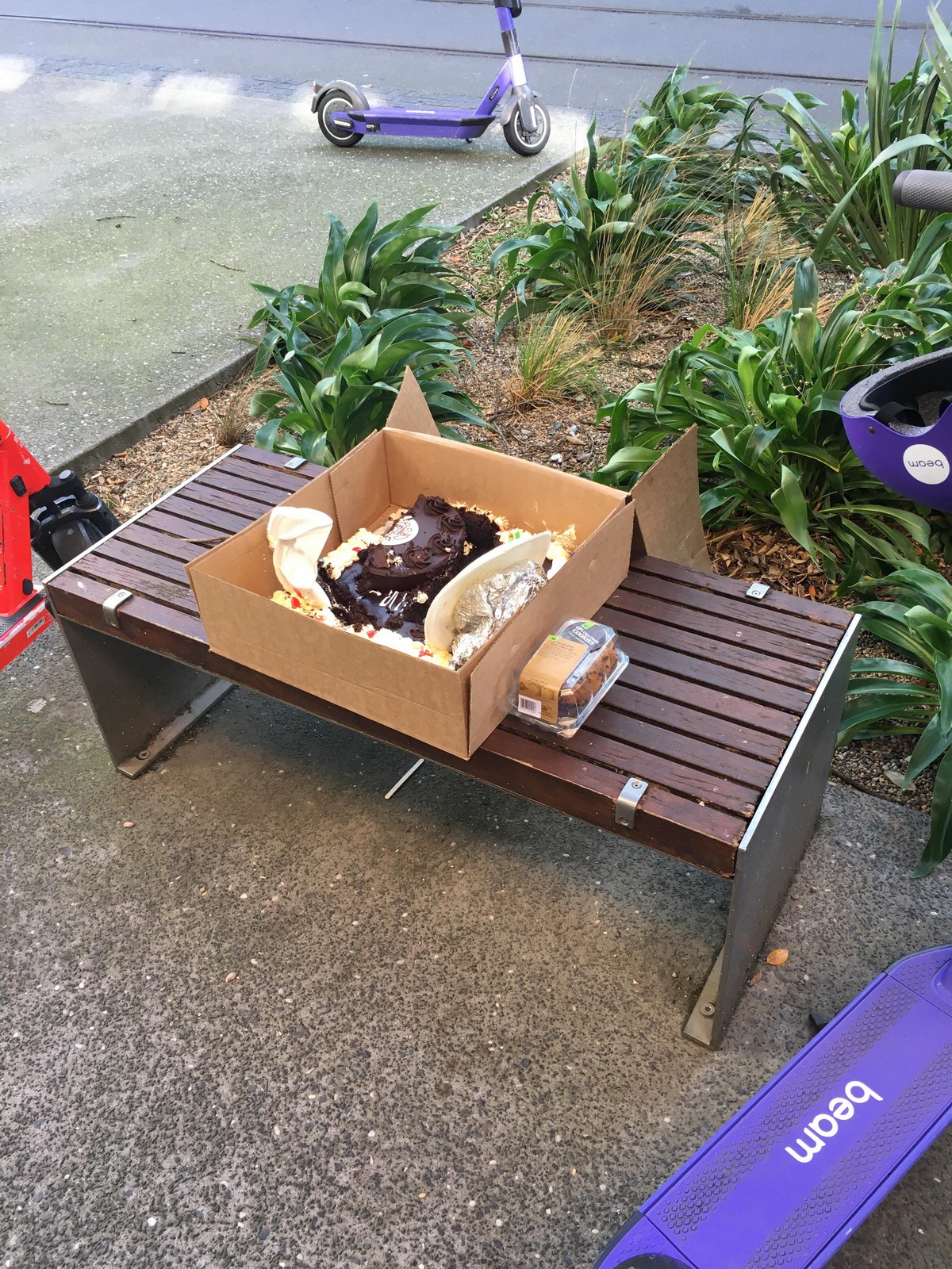 Bad Days Happen (27 pics)