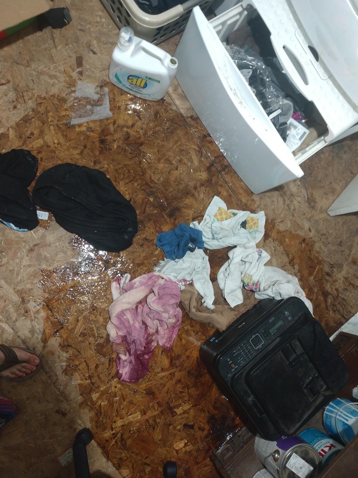 Bad Days Happen (27 pics)