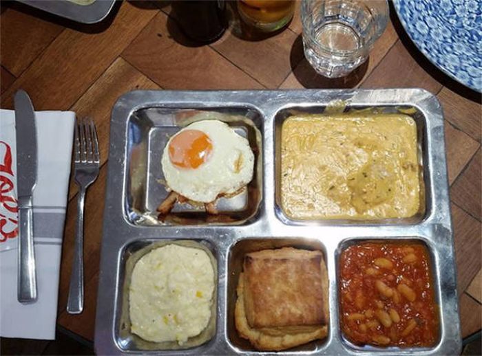 Crazy Food Serving (27 pics)