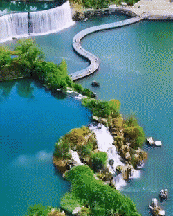 Acid GIFs, March 24 (25 gifs)