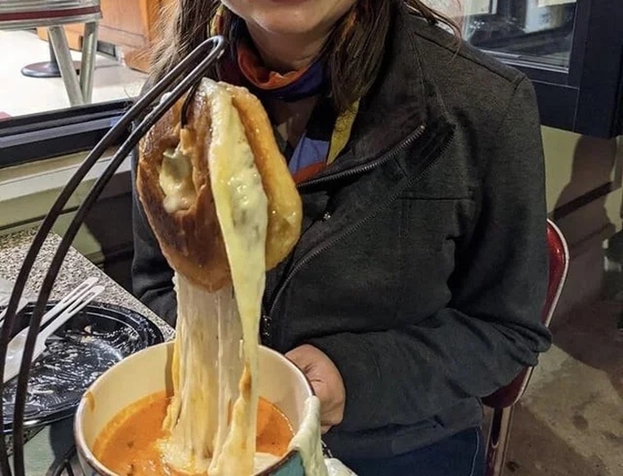 Crazy Food Serving (18 pics)