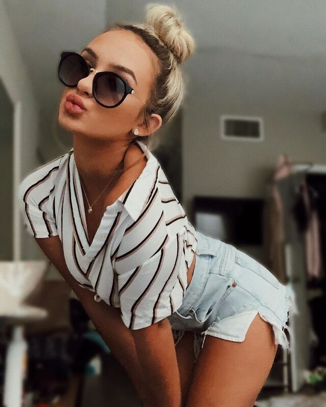 Slim Girls (21 pics)