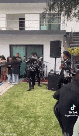 Acid GIFs, March 26 (25 gifs)