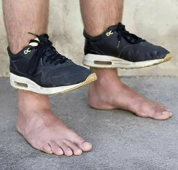 What Is Going On Here? (30 pics)