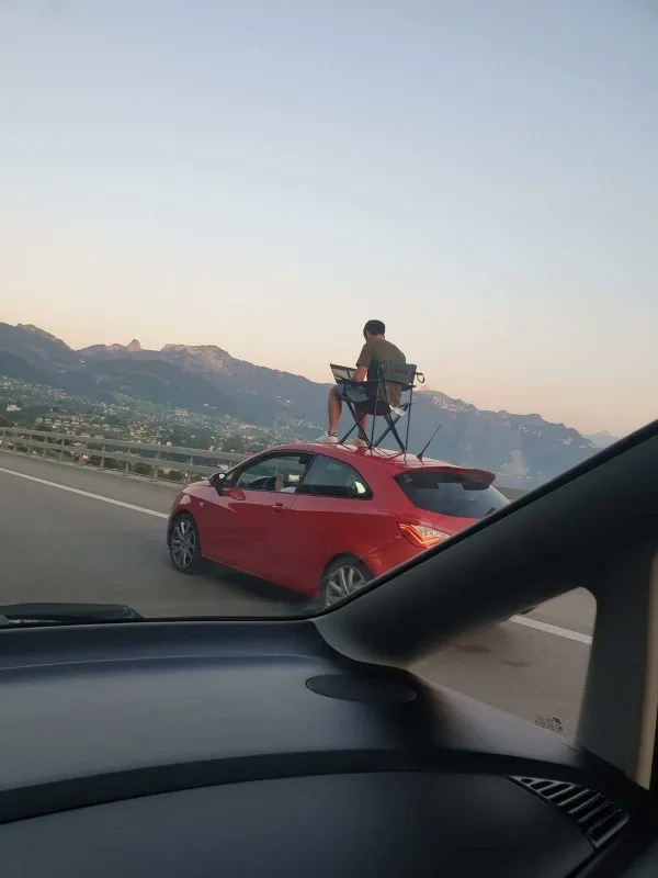 What Is Going On Here? (30 pics)