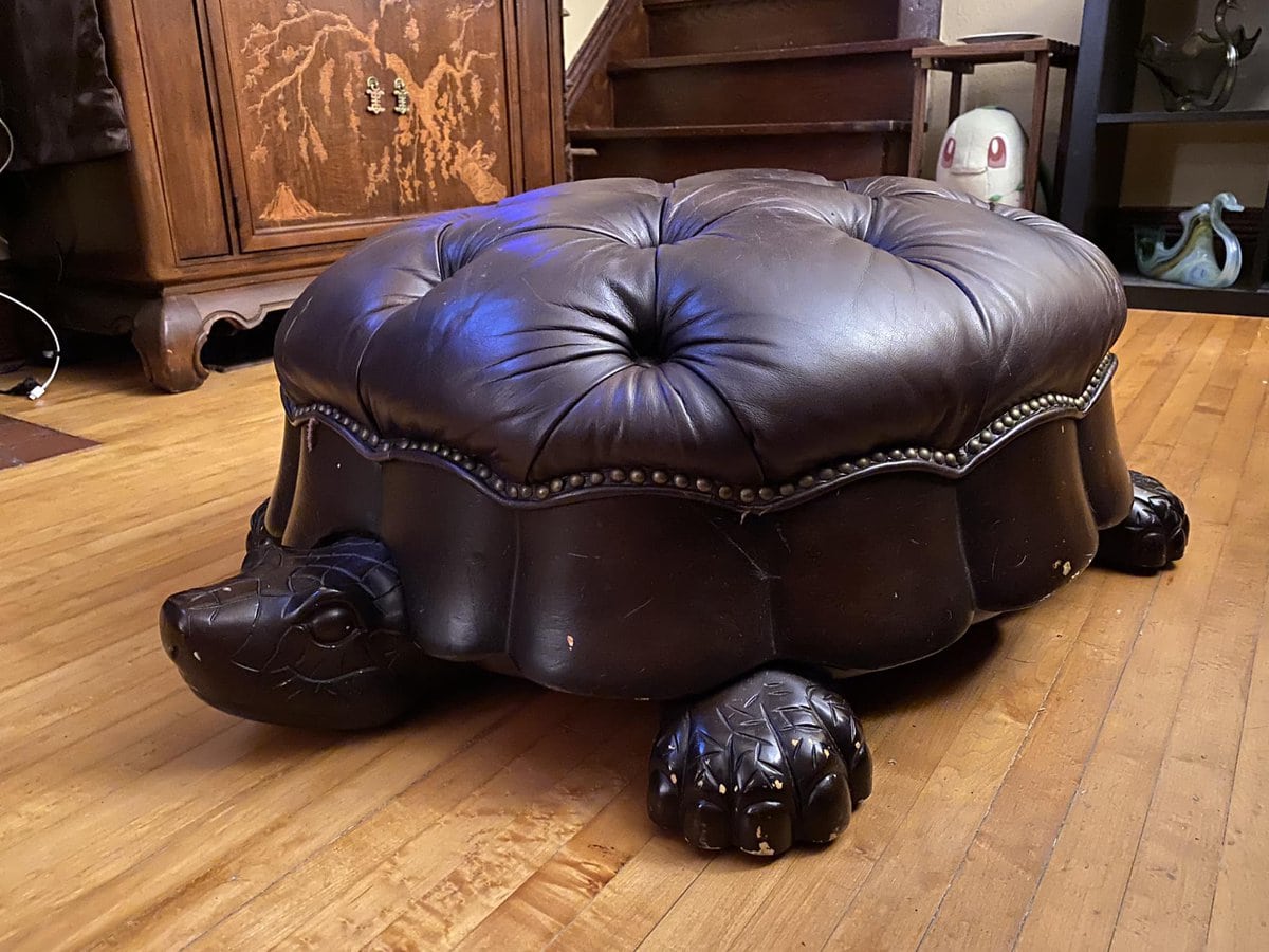 Creepy Finds In Thrift Shops (17 pics)