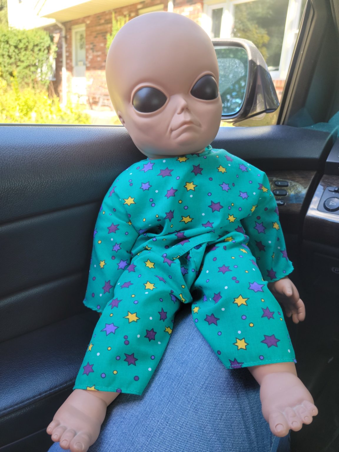 Creepy Finds In Thrift Shops (17 pics)