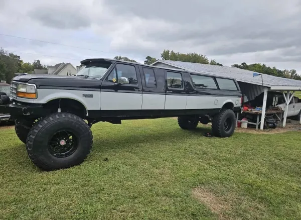 Crazy Cars (23 pics)