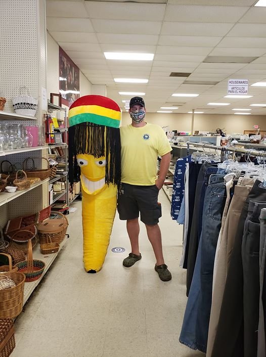 Weird Finds In Thrift Shops (15 pics)