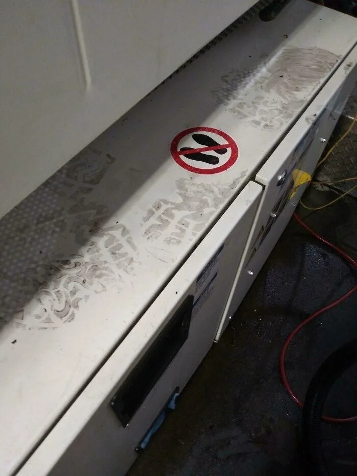 They Don't Care About Safety (23 pics)