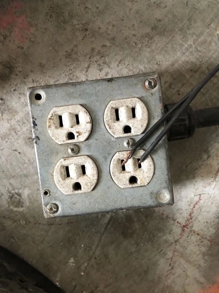 They Don't Care About Safety (23 pics)