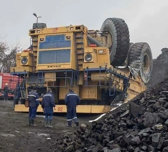 They Don't Care About Safety (23 pics)