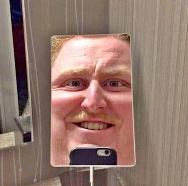 They're Trying To Sell Mirrors (21 pics)