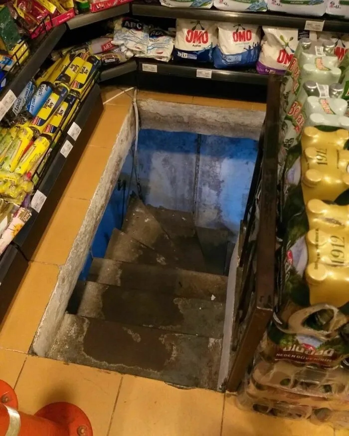 Creepy Photos (23 pics)