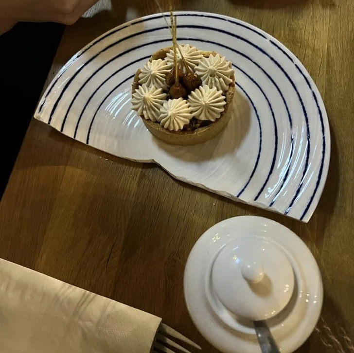 Weird Food Serving (15 pics)