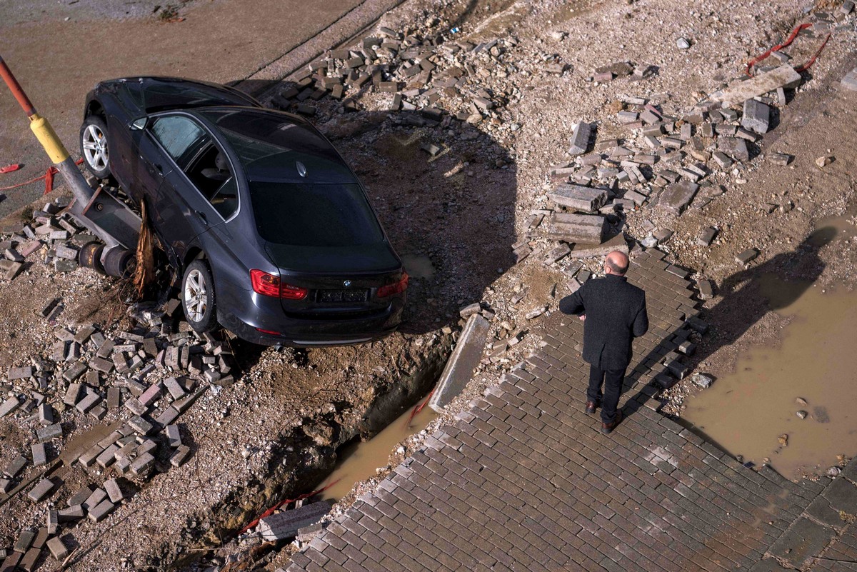 Bad Days Happen (25 pics)