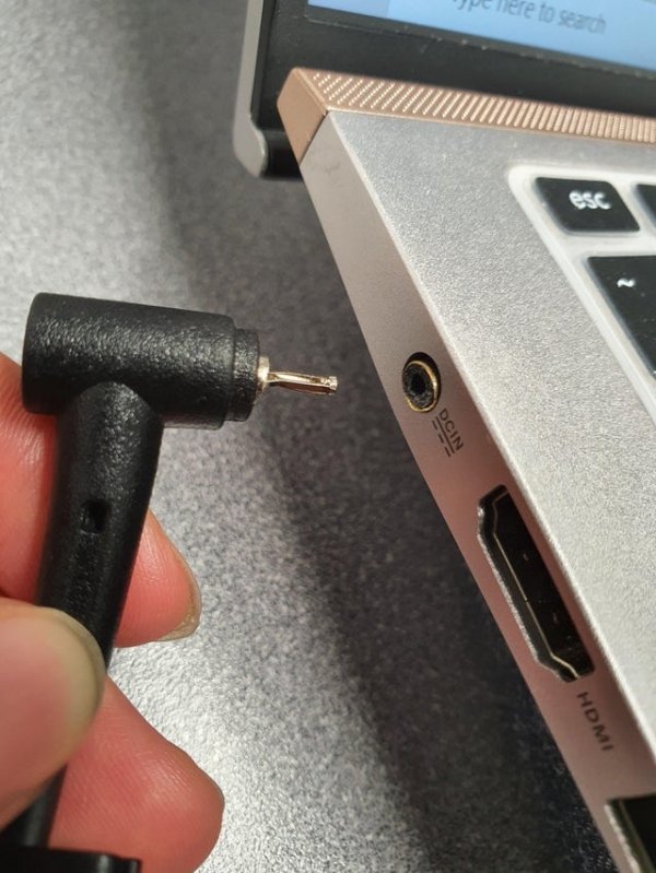 Fails With Gadgets (15 pics)