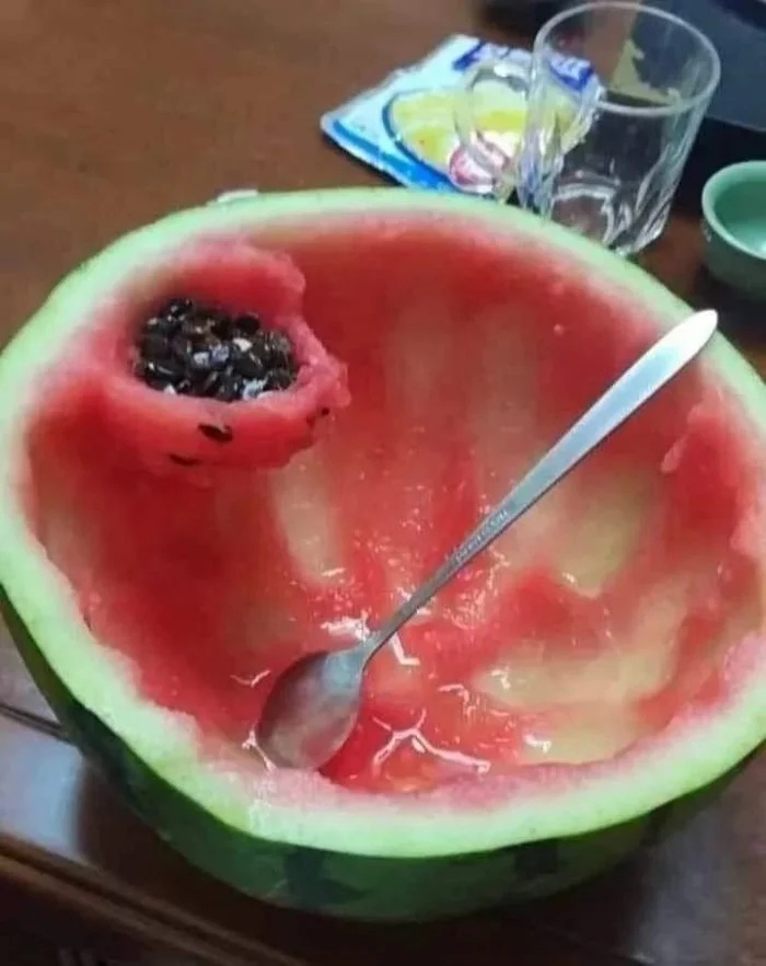What Is Going On Here? (15 pics)