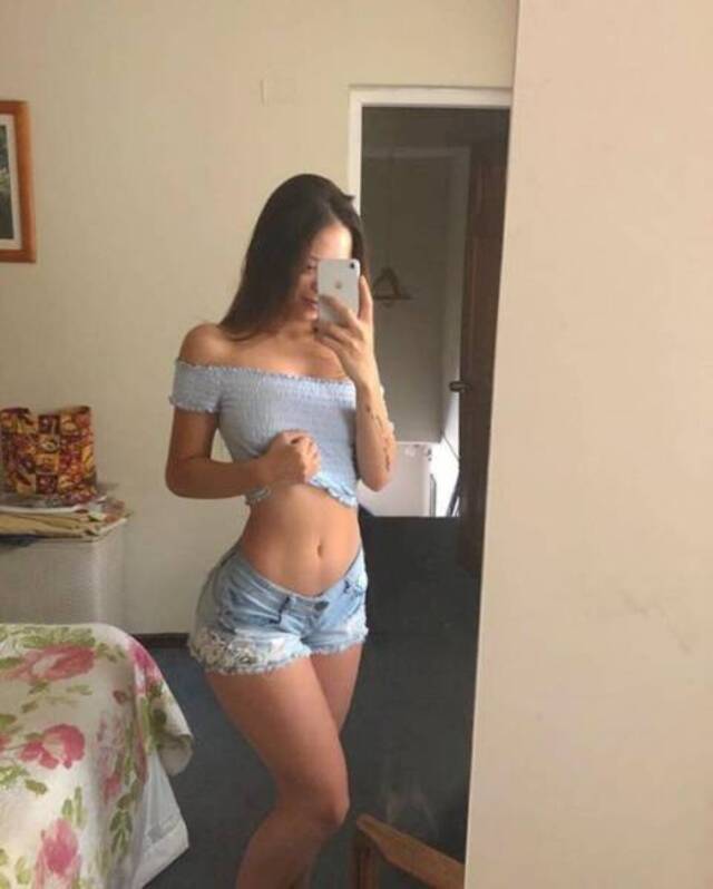 Slim Girls (21 pics)