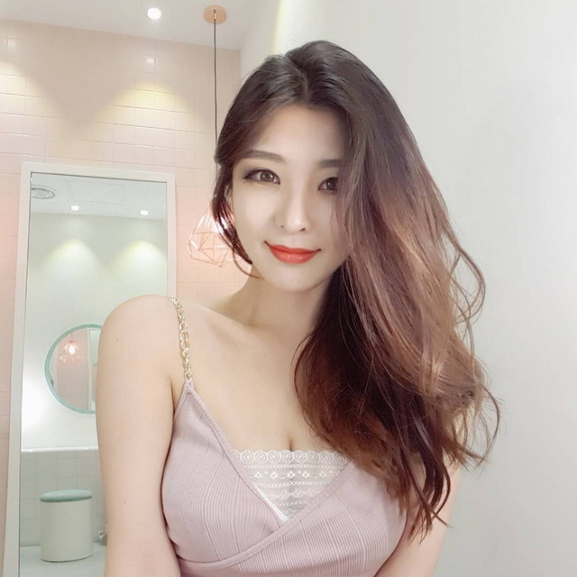 Asians Girls (21 pics)