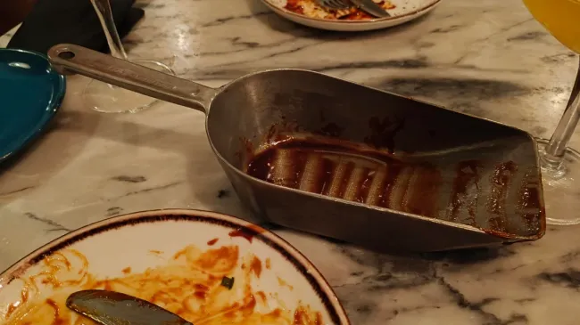 Crazy Food Serving (24 pics)