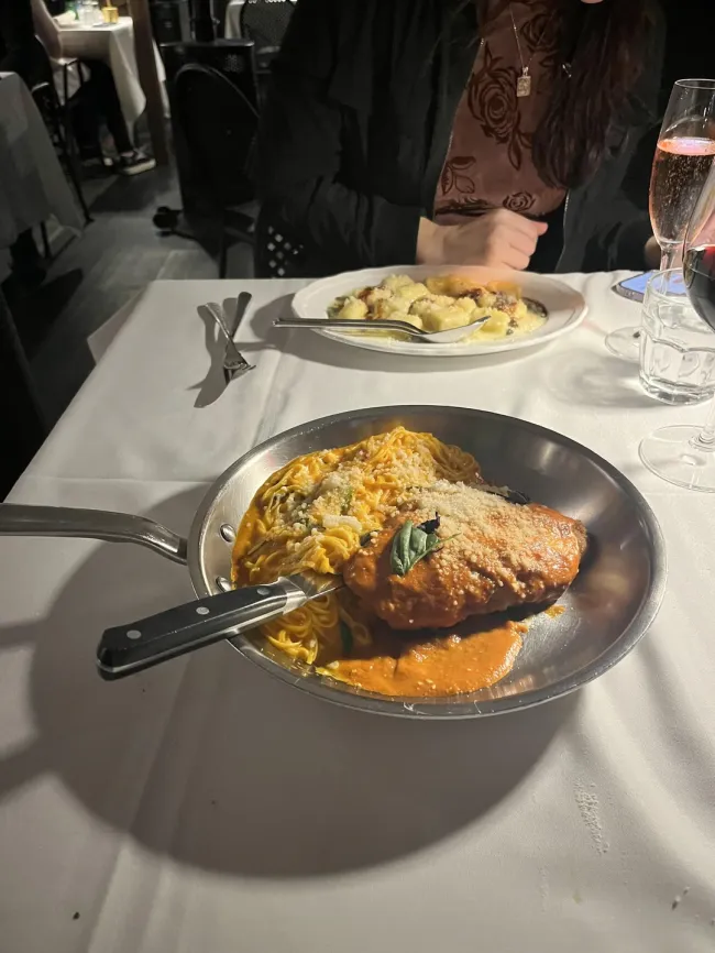 Crazy Food Serving (24 pics)