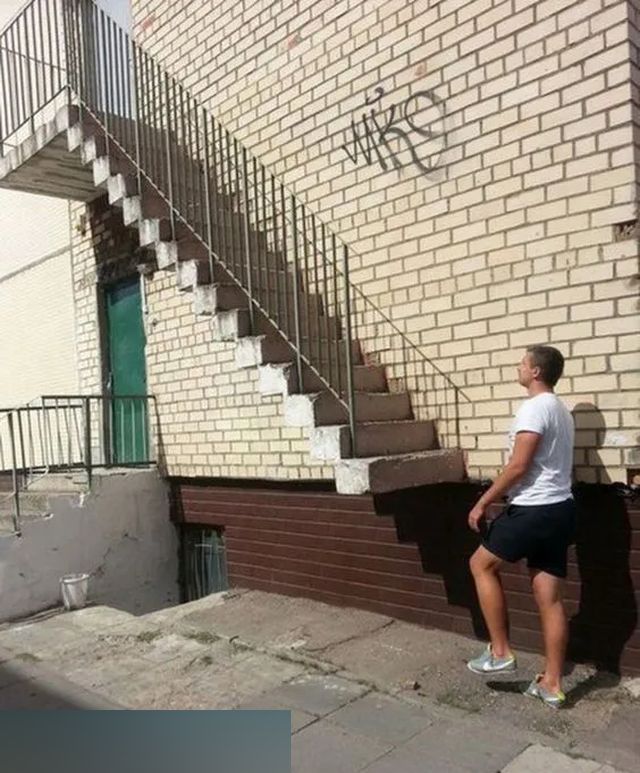 Failed Constructions (25 pics)