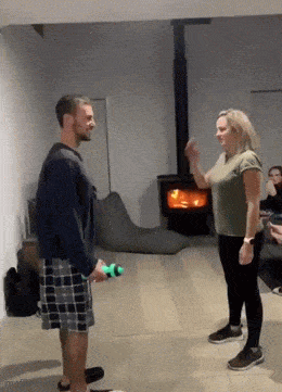 Acid GIFs, April 9 (25 gifs)