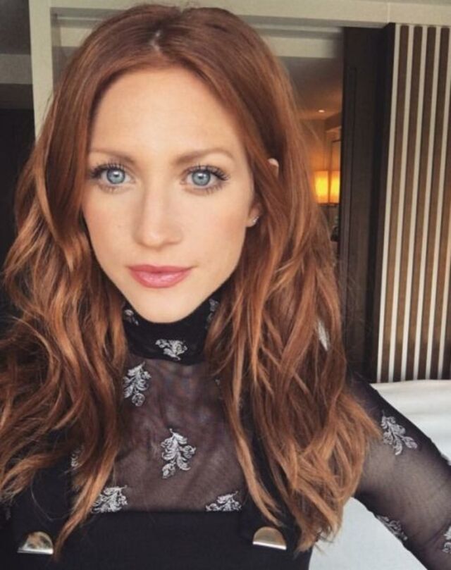 Redhead Girls (21 pics) Redhead Girls (21 pics)