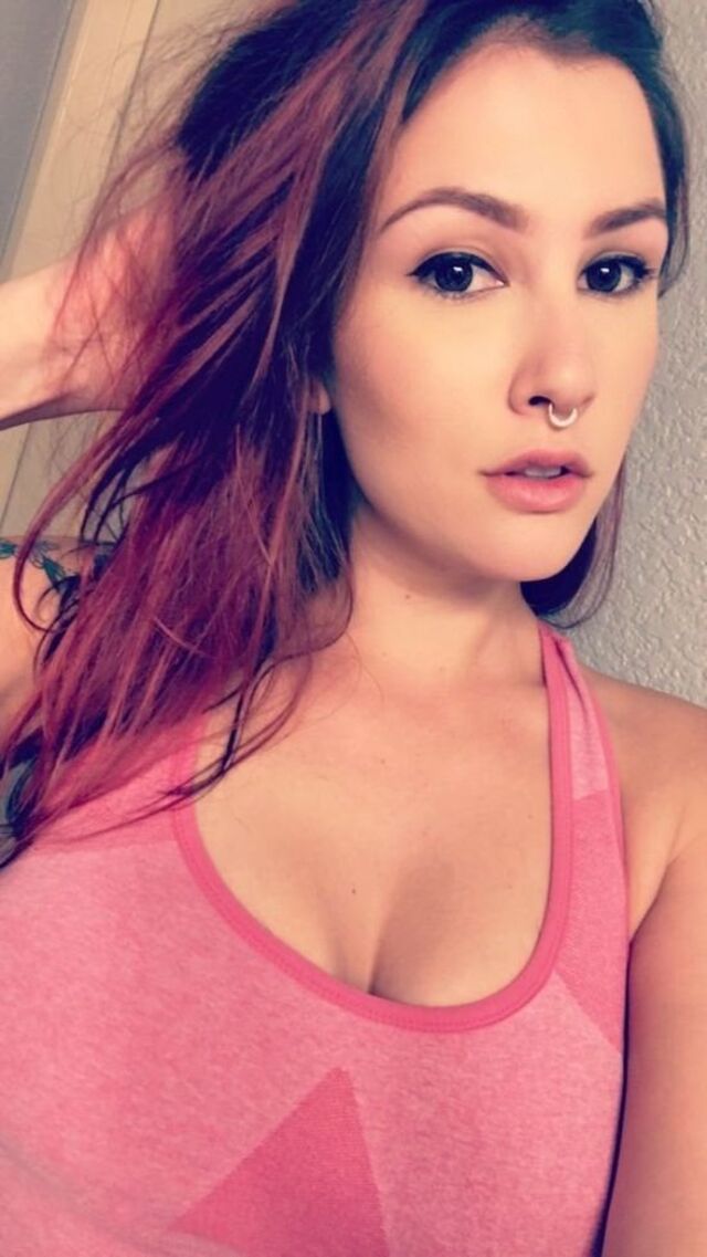 Redhead Girls (21 pics)