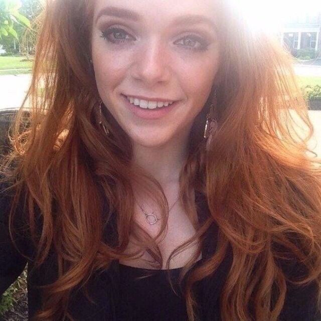 Redhead Girls (21 pics)