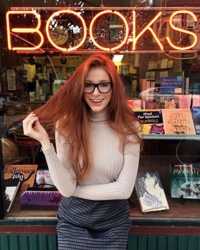 Redhead Girls (21 pics)