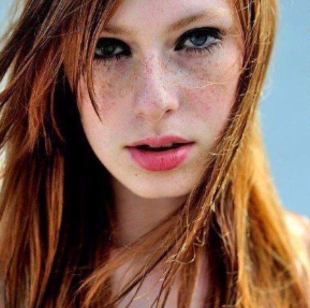Redhead Girls (21 pics)