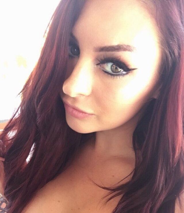Redhead Girls (21 pics)
