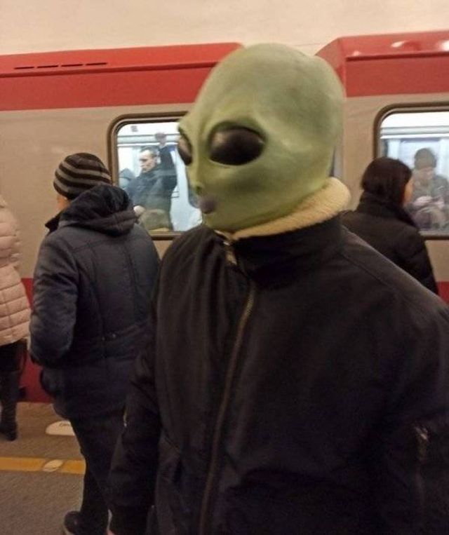 Strange People In The Subway (44 pics)