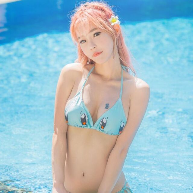 Asian Girls (21 pics)
