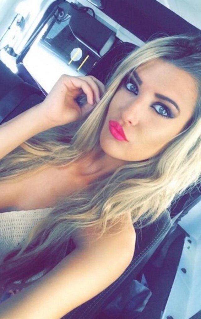 Beauty Girls (21 pics) Beauty Girls (21 pics)