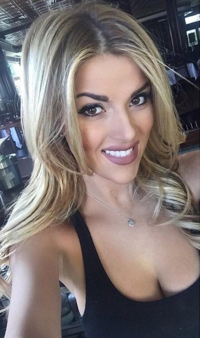 Beauty Girls (21 pics) Beauty Girls (21 pics)