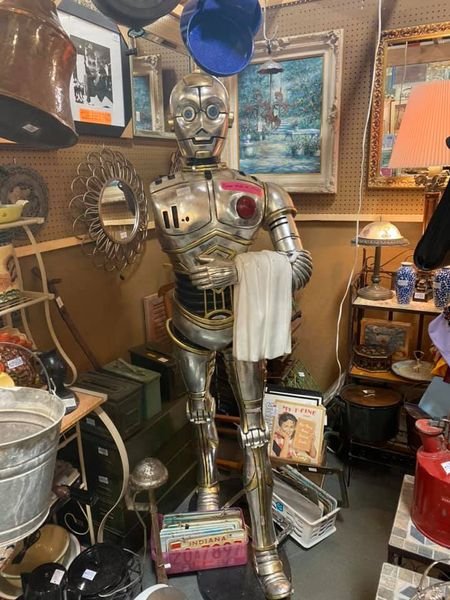 Strange Finds In Thrift Shops (15 pics)