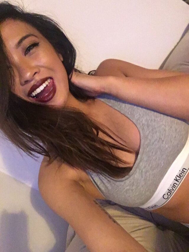 Asian Girls (21 pics) Asian Girls (21 pics)