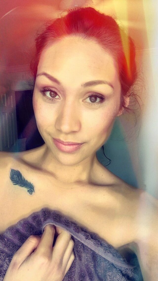 Girls In Towels (21 pics)