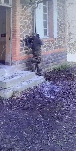 Acid GIFs, April 22 (25 gifs) Acid GIFs, April 22 (25 gifs)