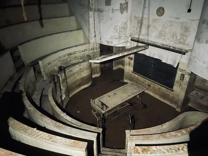 Creepy Finds In Basements (23 pics)