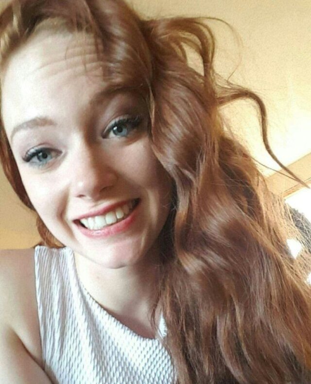 Redhead Girls (21 pics)