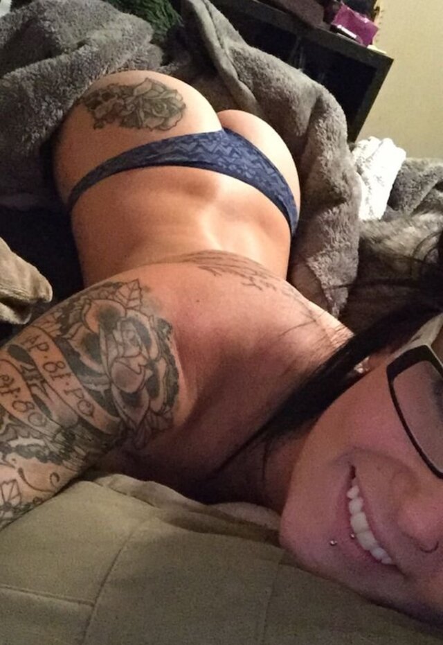 Rear View (21 pics) Rear View (21 pics)