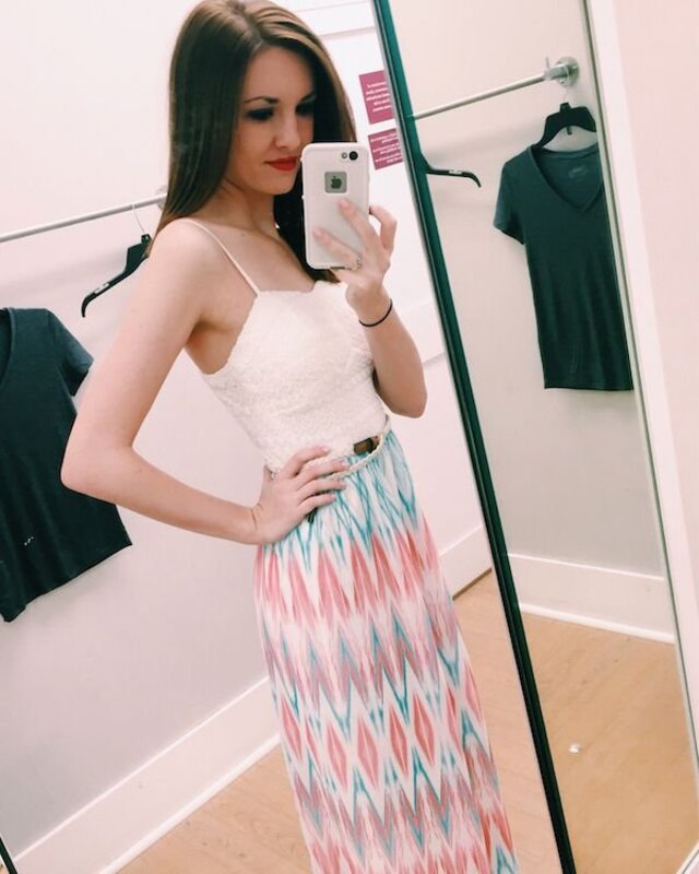 Selfie Girls (21 pics)