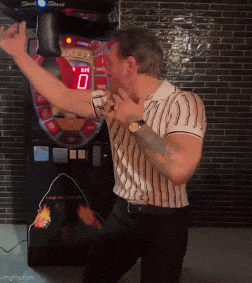 Acid GIFs, April 27 (25 gifs) Acid GIFs, April 27 (25 gifs)