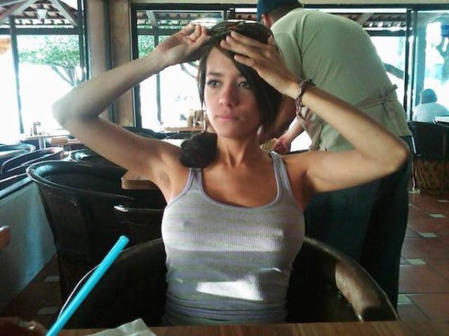 Braless Girls (21 pics)