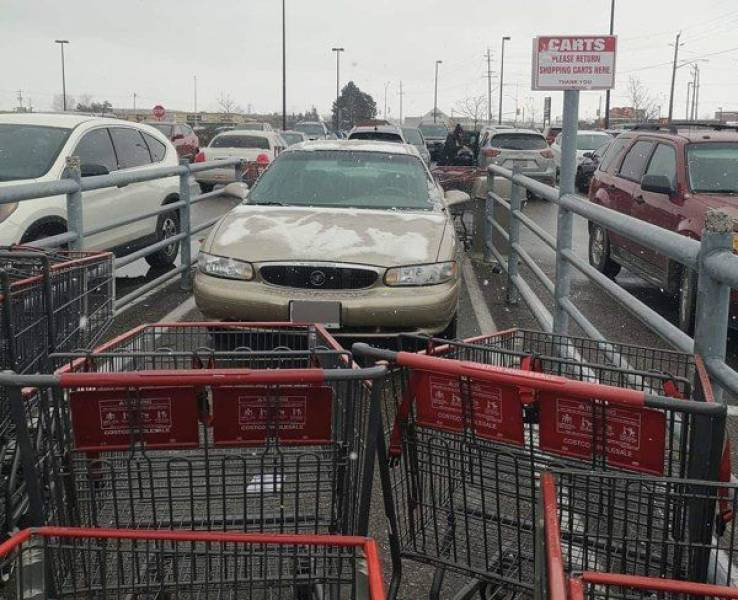 They Don't Know How To Park (18 pics)
