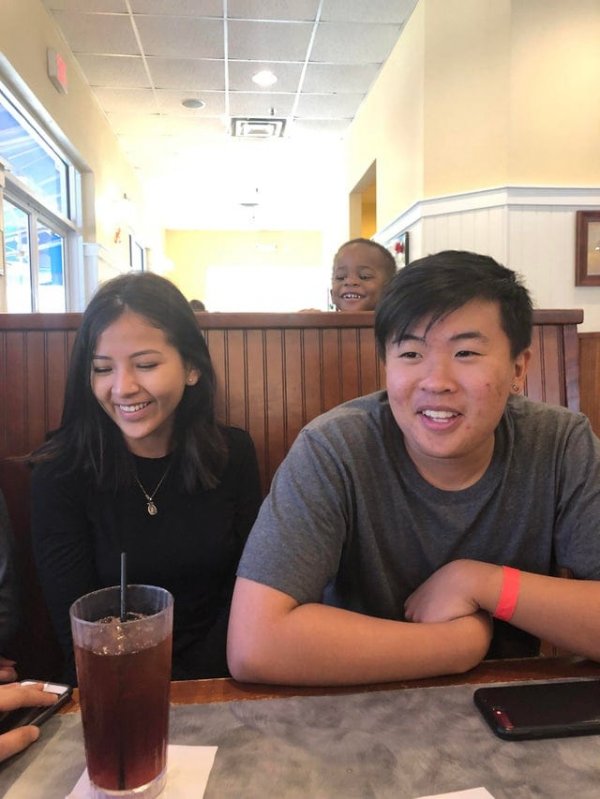 Funny Photobombs (14 pics)